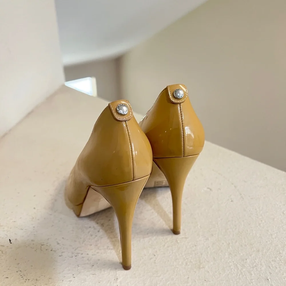 Michael Kors Womens York Pump Size 6.5 Tan Nude Leather Platform Heel Dress Shoe